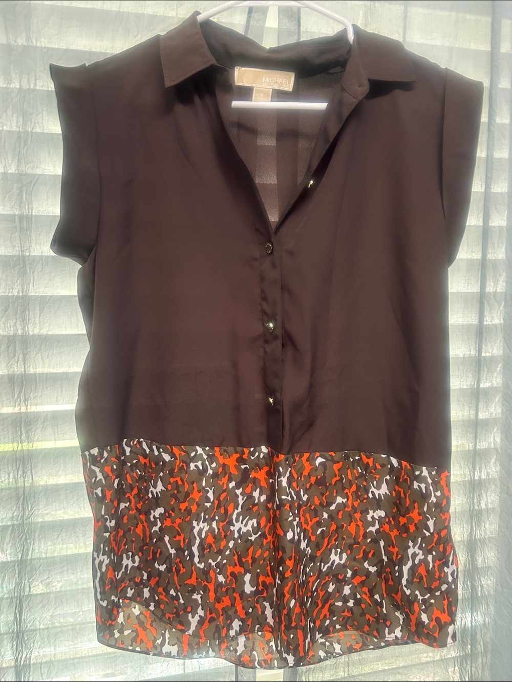 Michael Kors Womens Sleeveless Blouse with Printed Hem